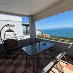 Casa View - *