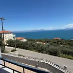 Casa View - *